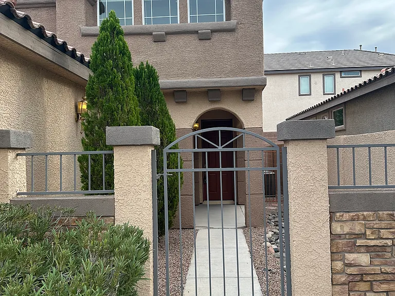 11453 Diveley Ave — Photo 6