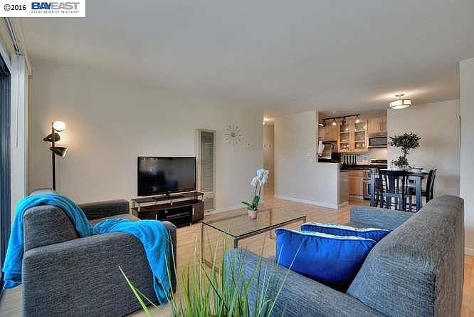 1st image of 325 Valle Vista Ave #211