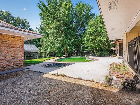 3rd image of 1456 Tara Blvd