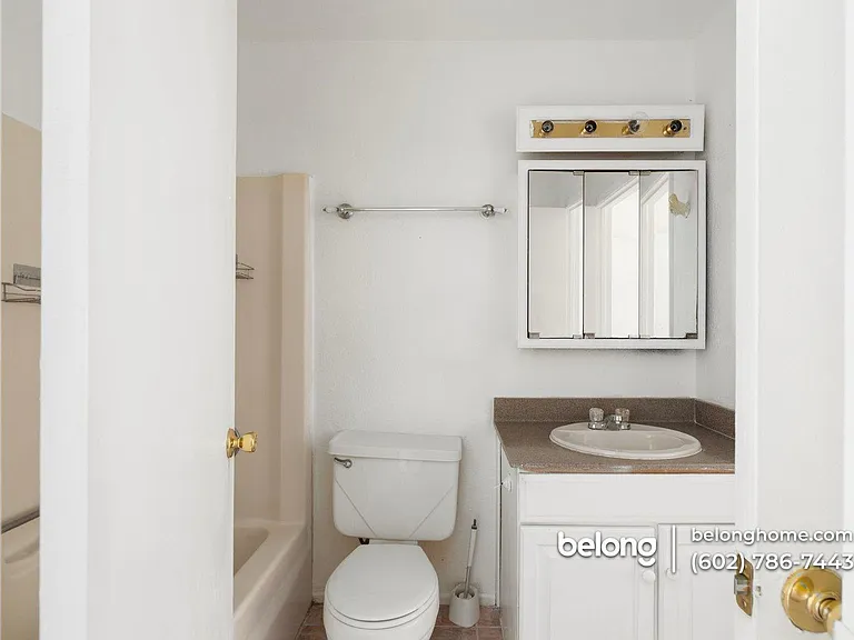 2240 W Carson Dr — Photo 4