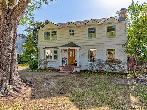 2nd image of 1704 Cherokee Pl
