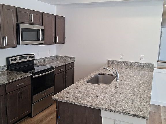 3rd image of 6112 Andersonville Rd