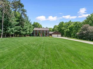 6390 Heatherstone Ct, Sun Prairie, WI 53590