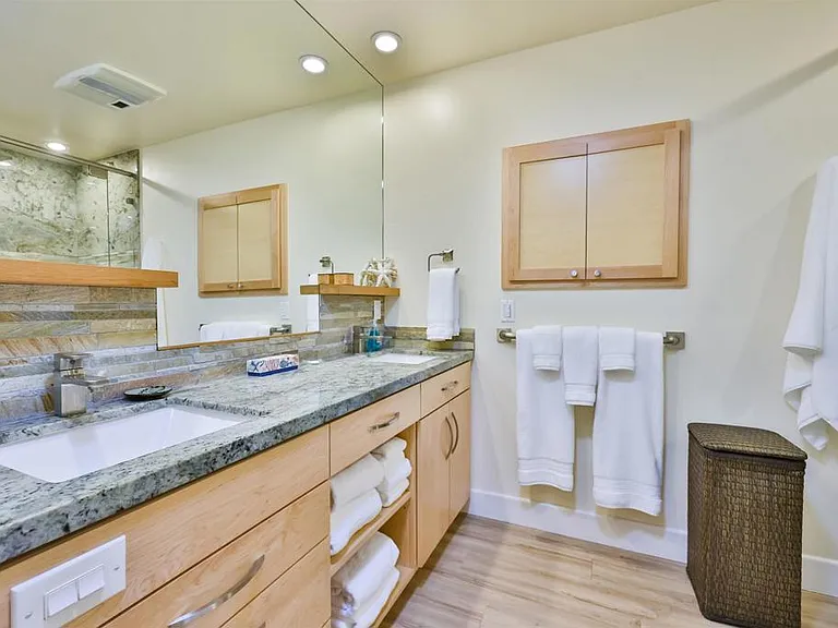 1524 Ynez Pl — Photo 22