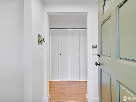 4th image of 144 Amherst Street