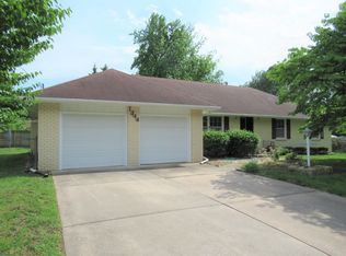 1344 E Rockhill St, Springfield, MO 65804