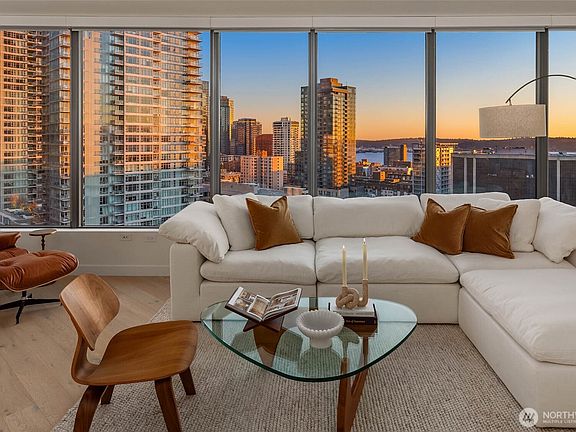 4th image of 2510 6th Avenue #1804