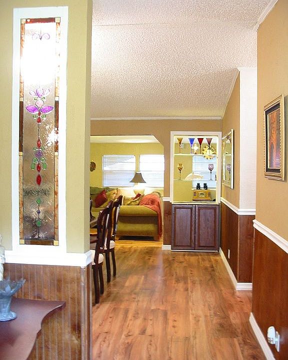 Foyer to dining room