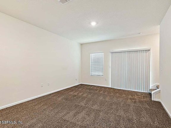 3rd image of 333 Aralia Ln