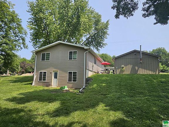 5th image of 3523 Stone Park Blvd