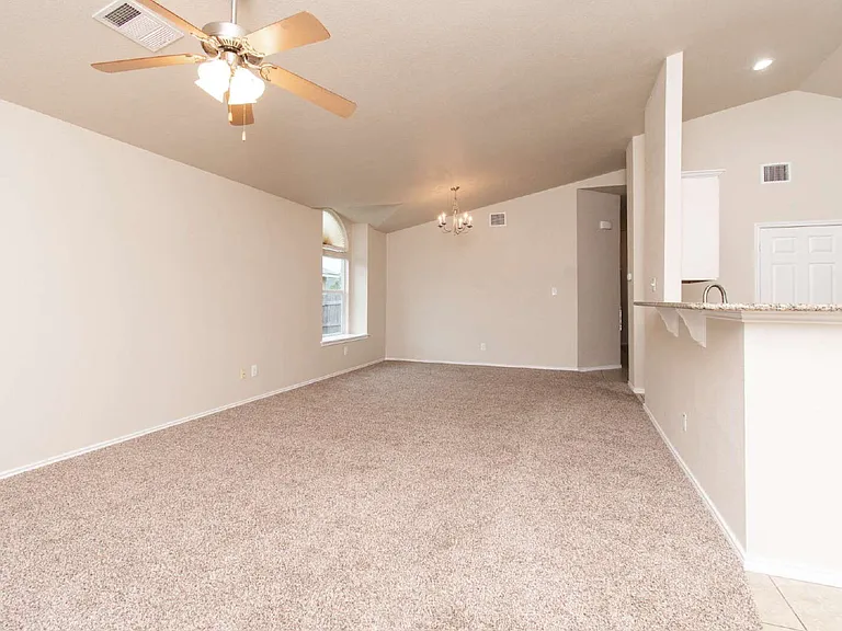 5409 Rimes Ct — Photo 2