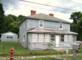 102 Frogtown Rd, Mc Clellandtown, PA 15458