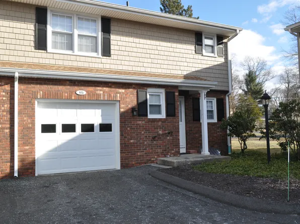 15 Davenport Road #15, West Hartford, CT 06110