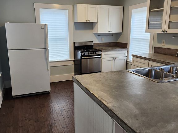3rd image of 35 Granite St #A