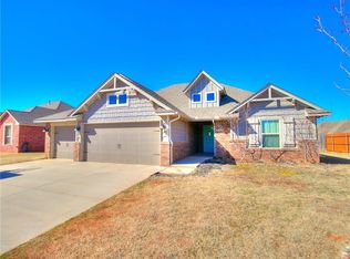 1209 N Vicksburg Ter, Mustang, OK 73064