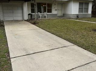 207 Beryl Dr, San Antonio, TX 78213