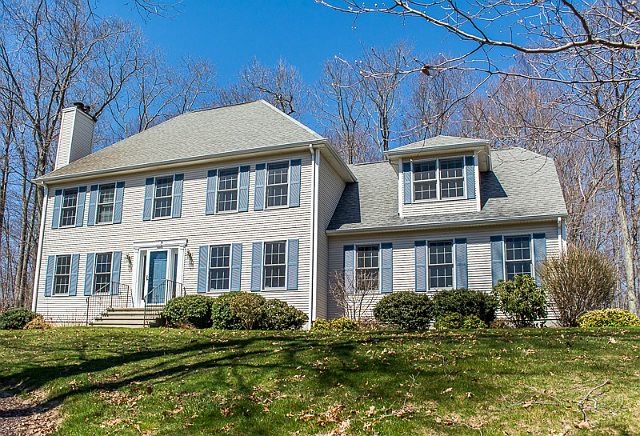 1st image of 27 Pepperwood Dr