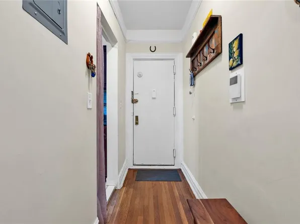 2234 Ocean Avenue image 6 of 23