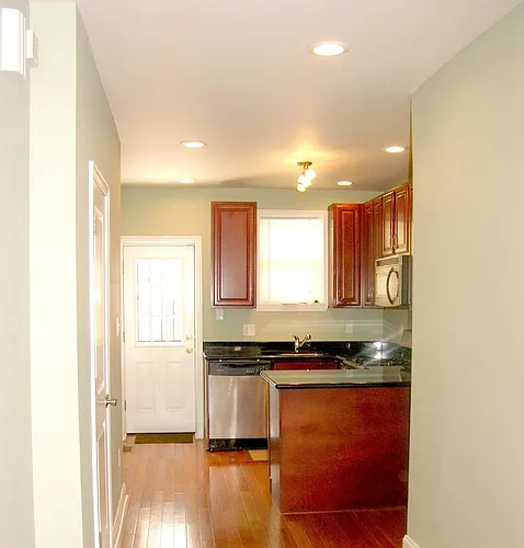 2437 S Darien St Photo 1