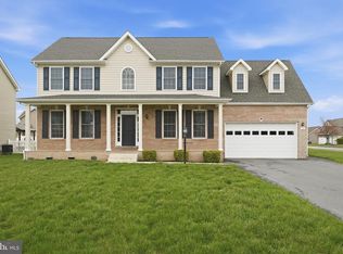 16 Azera Dr, Inwood, WV 25428