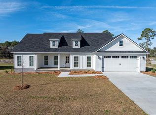 12 Edgewater Ct, Tifton, GA 31793