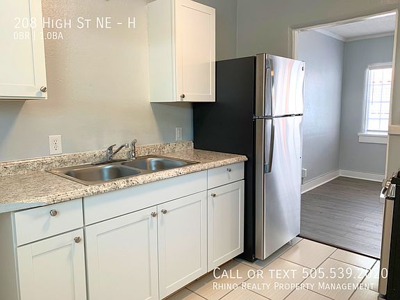 4th image of 208 High St NE Unit H
