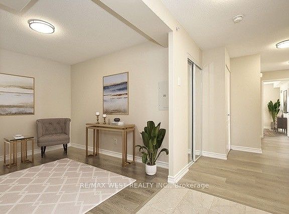 4th image of 350 Princess Royal Dr #1101