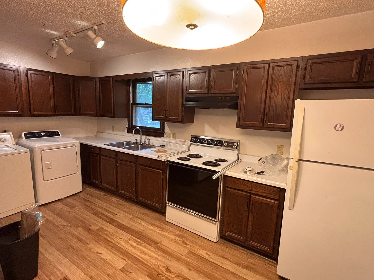 2 bed, $850 — Photo 1