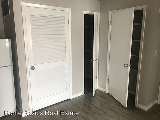 3rd image of 603 Monterey Dr APT I