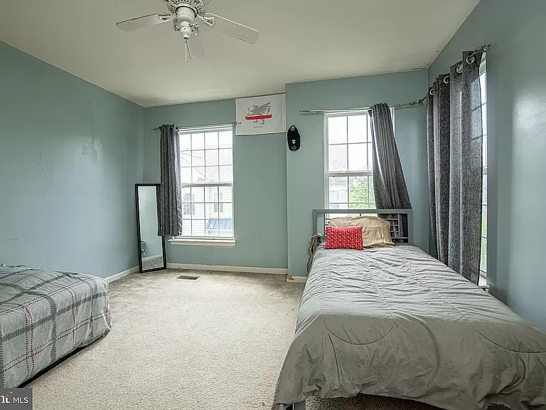 79 Hannah Ct — Photo 19