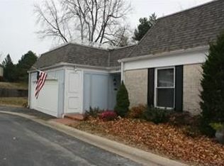 8731 Walmer St, Overland Park, KS 66212