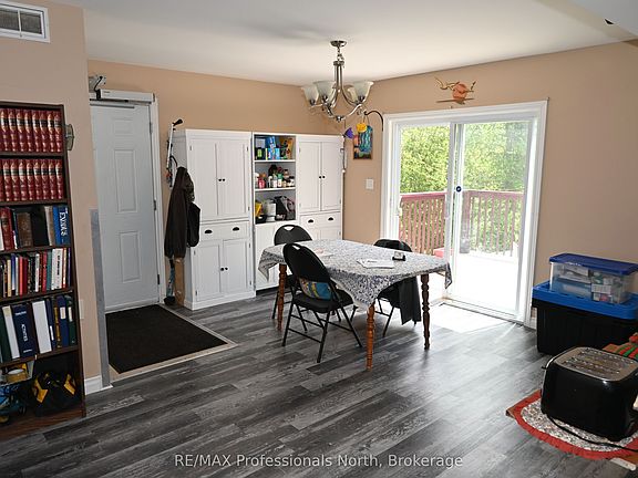 5th image of 103 Saint Lawrence St W