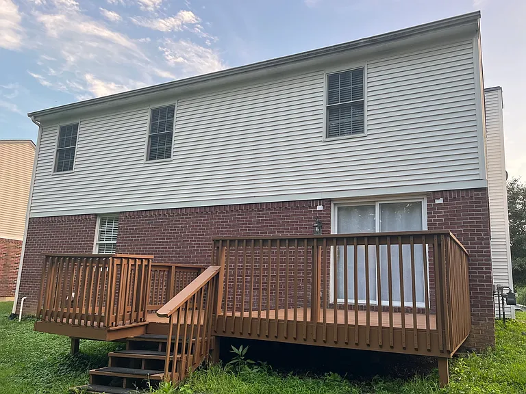 nice size deck