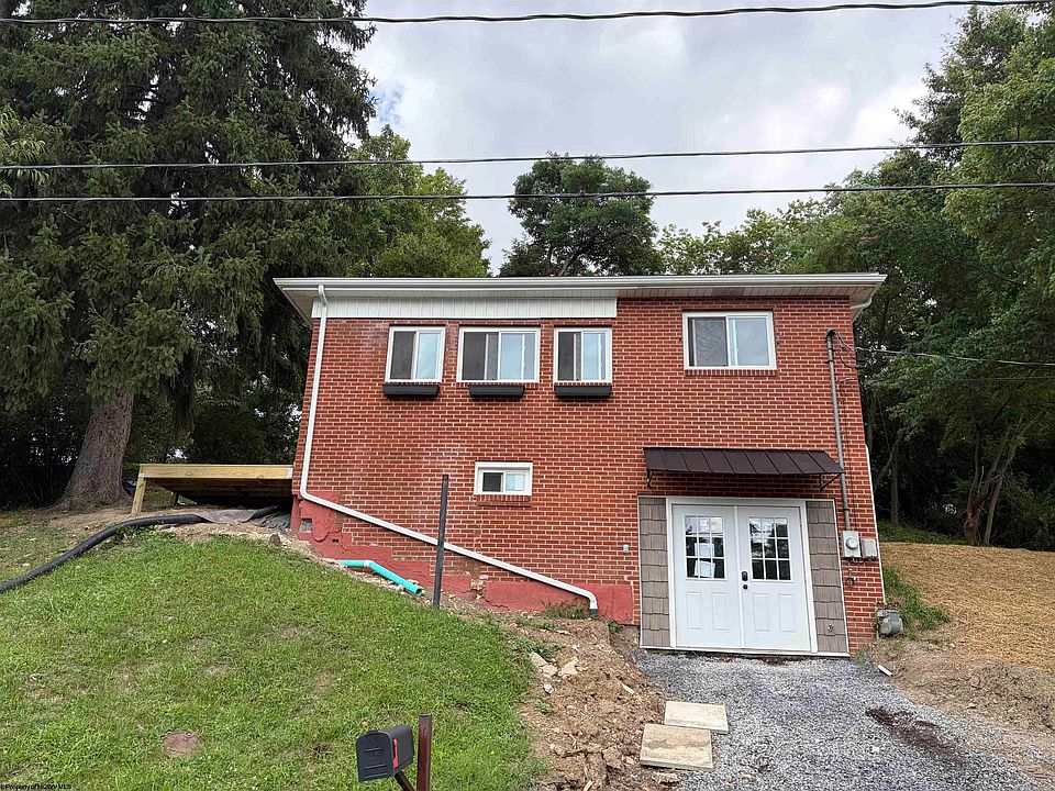 1st image of 27 W Washington Ave