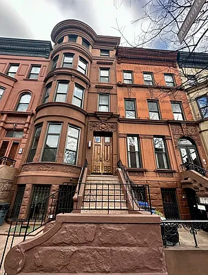 Rented by Corcoran | media 35