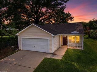 3 Franklinwood Dr, Greensboro, NC 27401