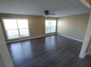 557 Wellington Gardens Dr, Lexington, KY 40503