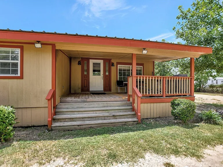 29115 Cherokee Ln — Photo 1