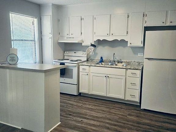 4th image of 100 Westmeadows Dr #105-O