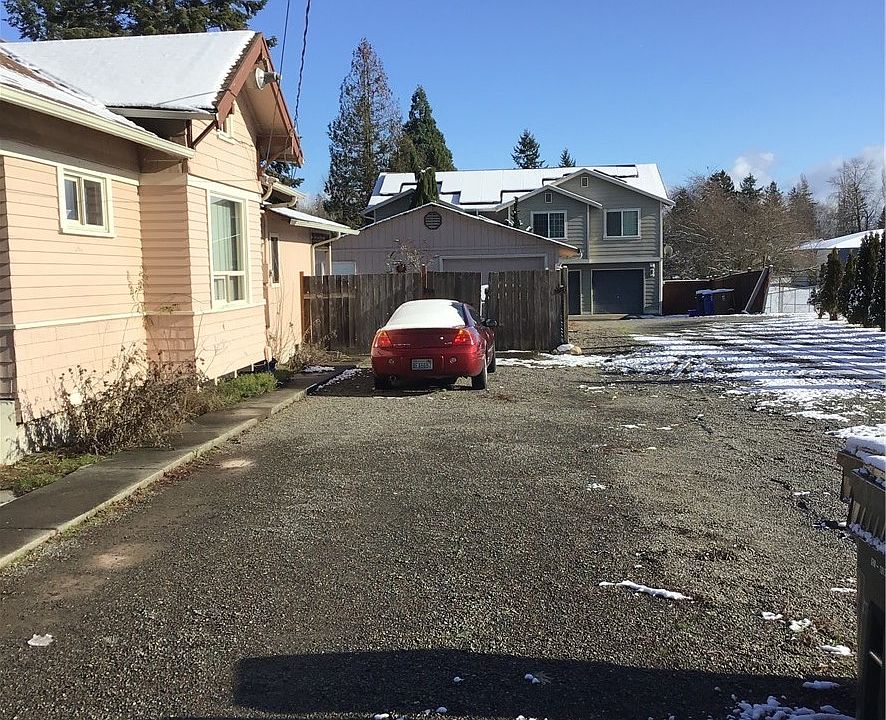 2nd image of 8447 A St