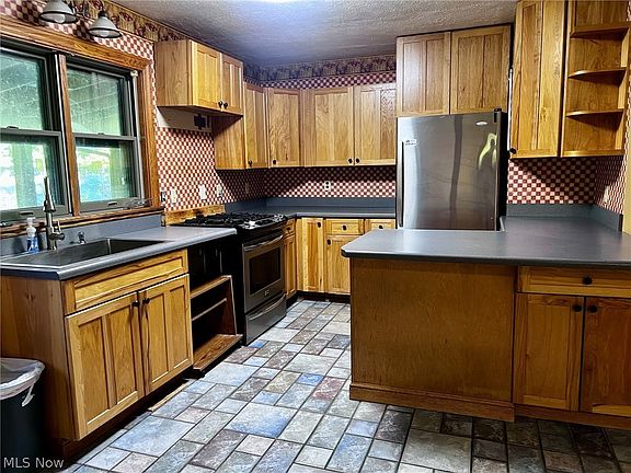 4th image of 6160 Highland Ave
