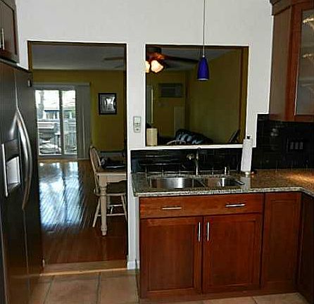 5th image of 565 Quaker Ln APT 135