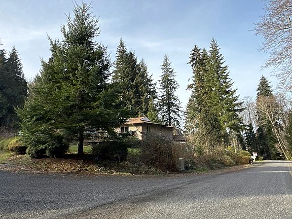 3rd image of 90766 Alderwood Rd