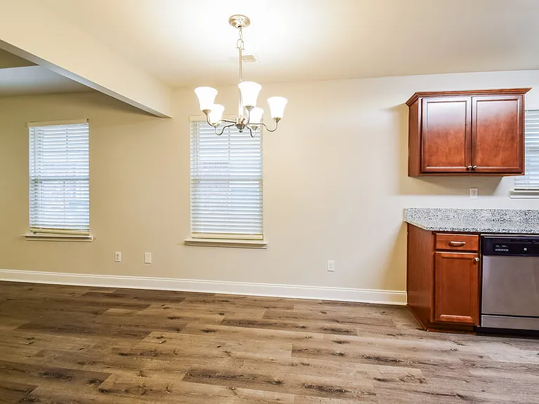 3257 E Hartland Dr — Photo 6