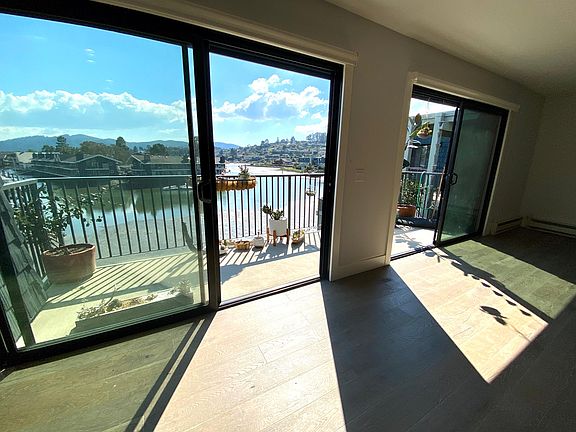 4th image of 6 Greenwood Cove Dr #6E