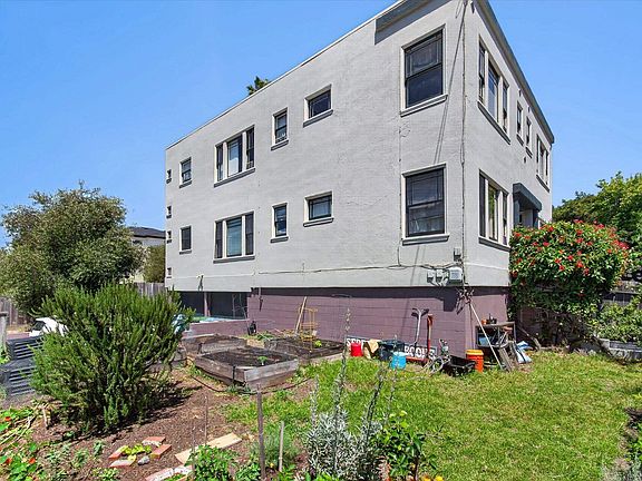 3rd image of 1239 Berkeley Way