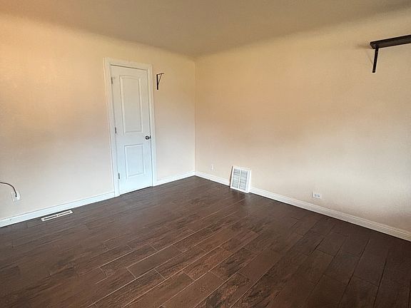 3rd image of 195 S Canosa Ct