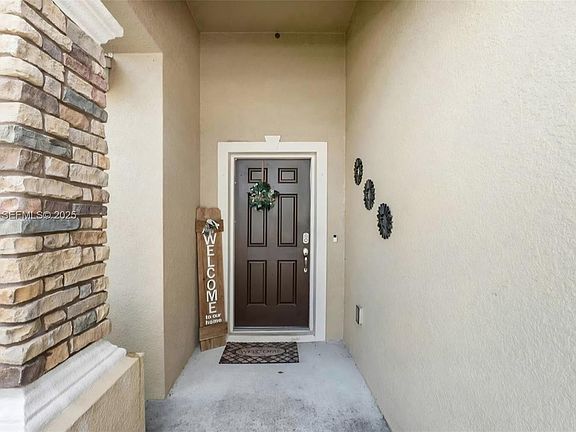 5th image of 8240 Campbell Crossing Cir