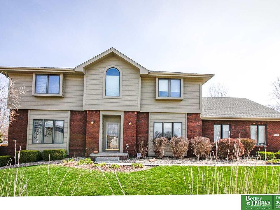 1st image of 2211 N 151st Avenue Cir