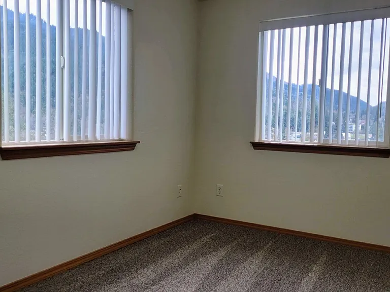 450 Maylea Pl — Photo 8